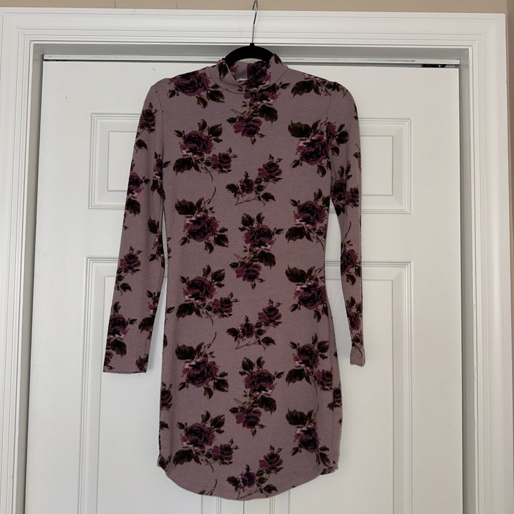 Charlotte Russe Women's floral body con sweater dress